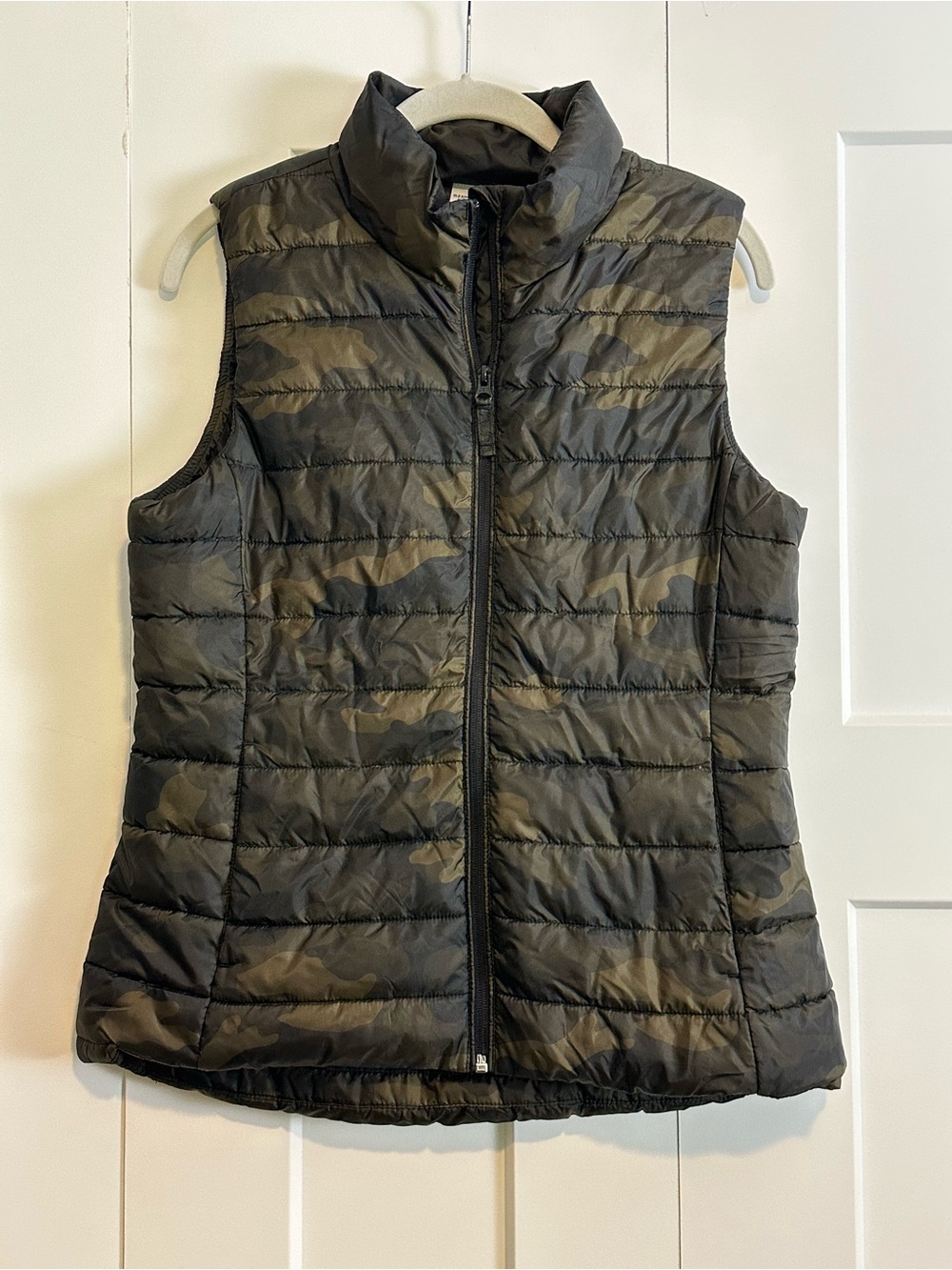 Old Navy Olive & Black Camo Quilted Puffer Vest